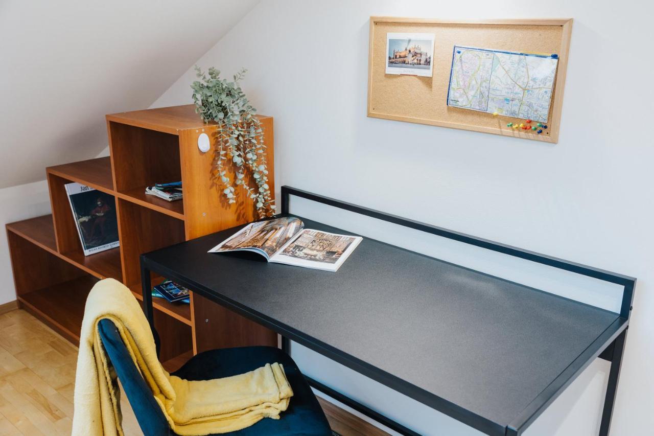 Happynest In Old Town Apartment Krakow Bagian luar foto