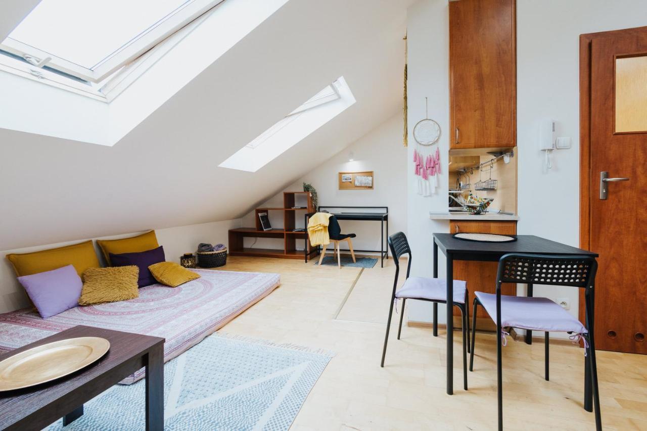 Happynest In Old Town Apartment Krakow Bagian luar foto